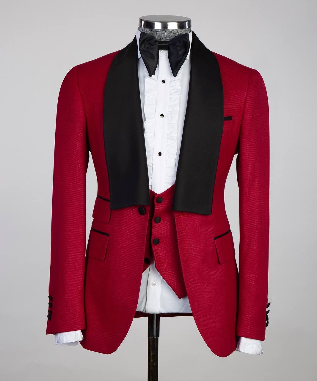 Crimson Prestige Red & Black Tuxedo with Satin Shawl Lapel – A Bold and Sophisticated Evening Look | Model DATMAX 777