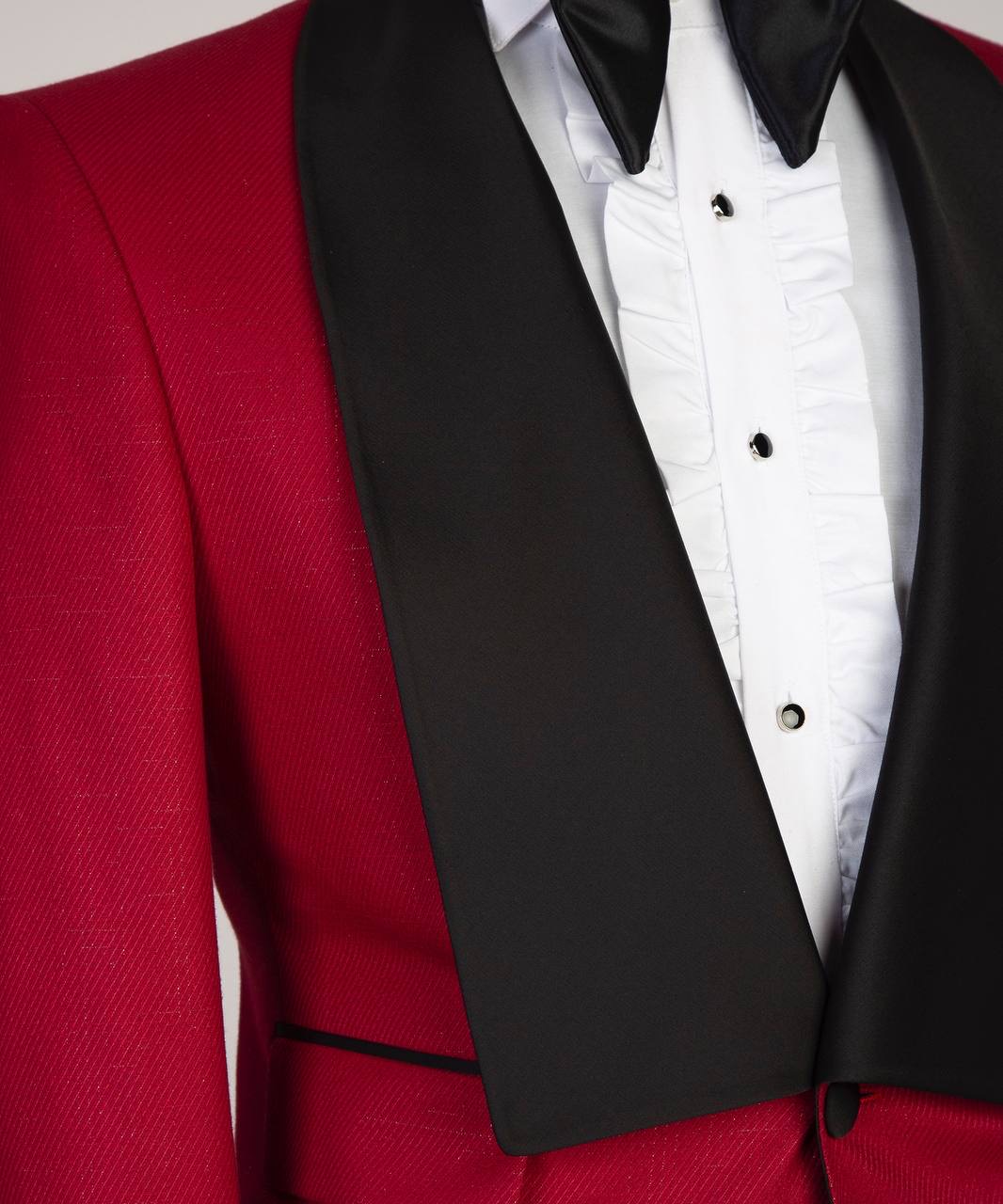 Crimson Prestige Red & Black Tuxedo with Satin Shawl Lapel – A Bold and Sophisticated Evening Look | Model DATMAX 777