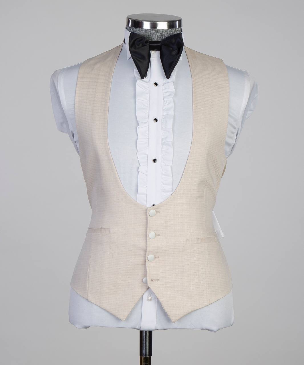 Ivory Elegance White & Cream Tuxedo with Satin Shawl Lapel – A Timeless and Refined Wedding Classic | Model NOBLE 650